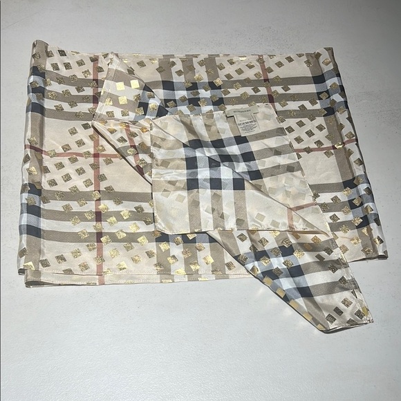 Burberry Accessories - Burberry elegant reversible classic checkered with gold accents